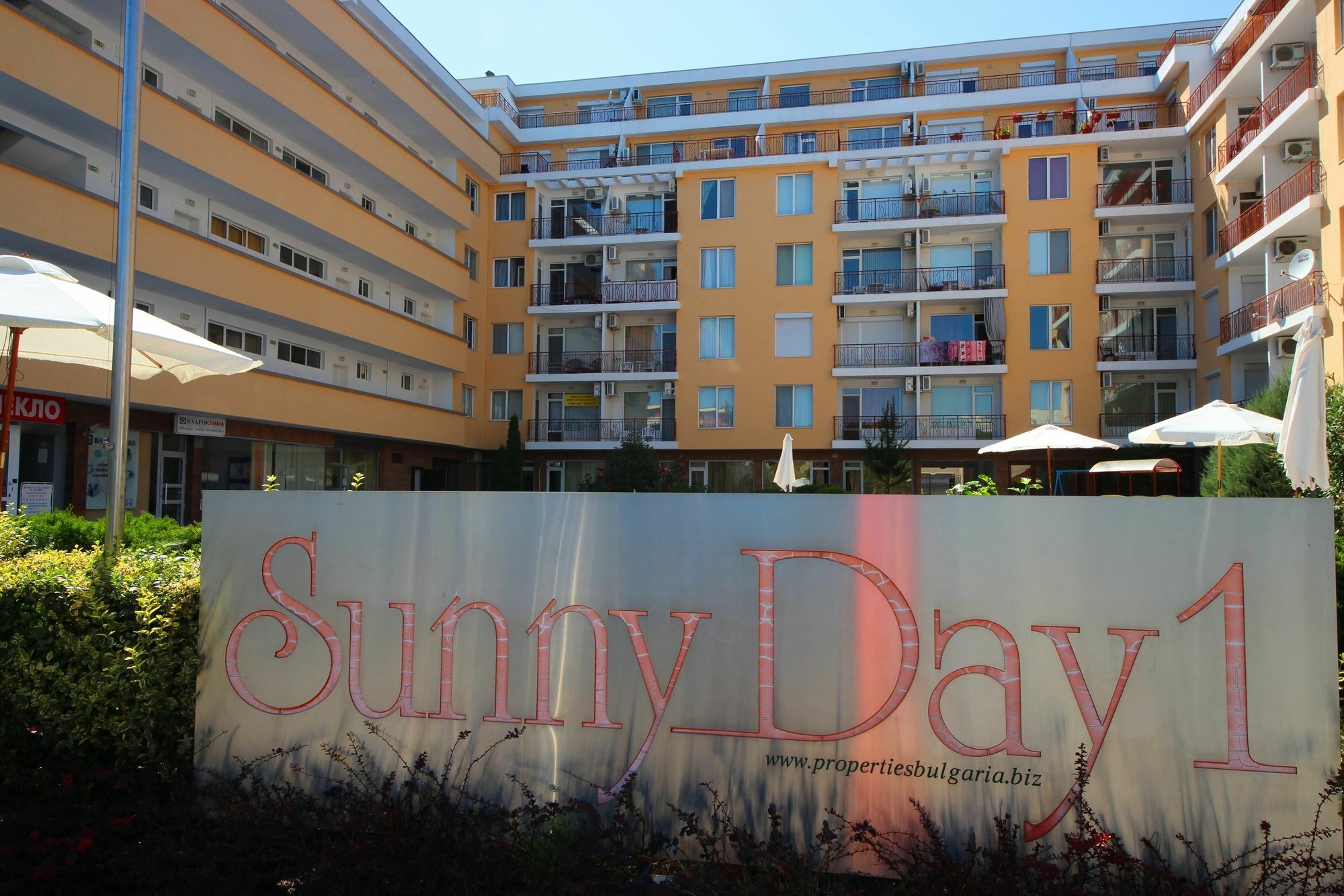 Sunny Day 1 - Menada Apartments サニービーチ エクステリア 写真
